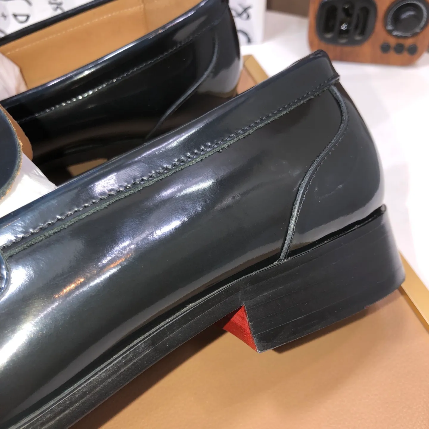 Ex-factory price 500💰DG top quality🔍🔍men's new leather shoes🚹Sold simultaneously at counters⚠Shoe uppers are imported cowhide from Italy, fully imported cowhide lining, imported accessories💪💪, completely 1⃣️ to 1⃣️replica🇮🇹 💪💪, ⚠Sole: The original sole is specially provided by the original factory, the exclusive movable molded sole is super comfortable, ⚠The original factory follows the order, 🔍🔍high quality, you can enter and exit the counter at will, welcome to compare ⚠Number of sizes: 38-44 (45 customized)